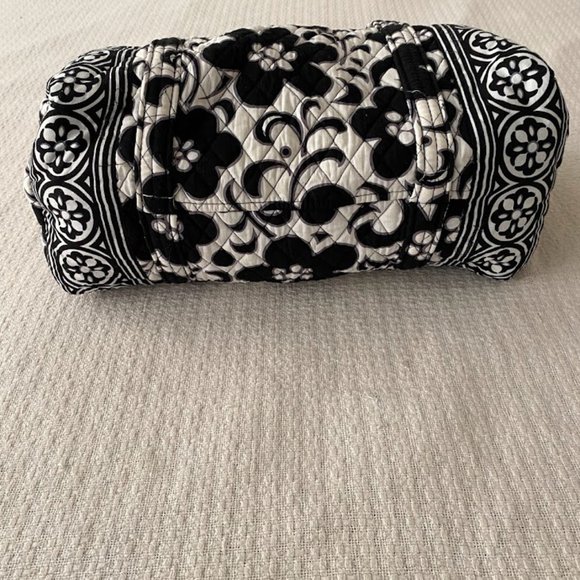 Vera Bradley Women's Cotton Large Travel Duffel Bag - Picture 4 of 8